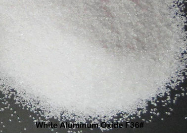 99% AL2O3Fused อะลูมิเนียมออกไซด์สีขาวคอรันดัม F12 - F220 อลูมินาบริสุทธิ์สูงสำหรับสารกัดกร่อนที่ถูกผูกมัด